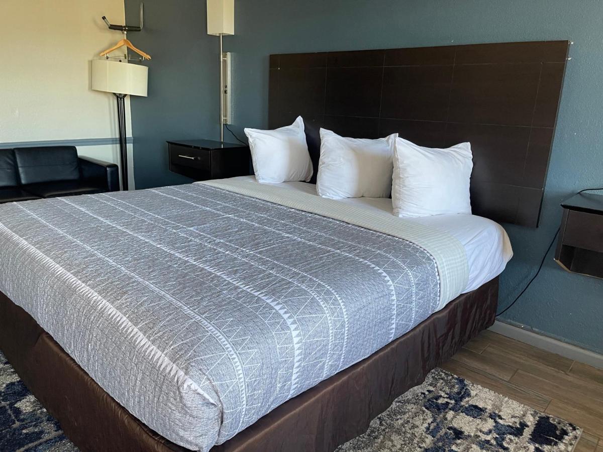 Kings Inn- Medical Downtown Midtown Hotel 3*